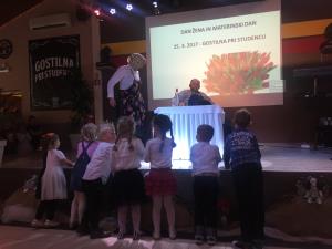 Praznovanje ob osmem marcu in materinskem dnevu 2017 14